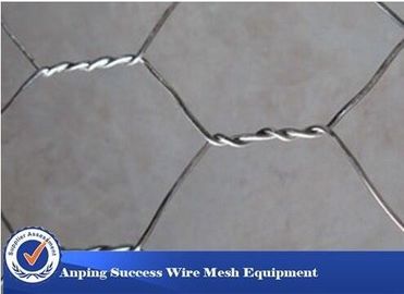 中国 高い亜鉛コーティングのGabionの金網のバスケットの簡単な構造の六角形の穴の形 サプライヤー